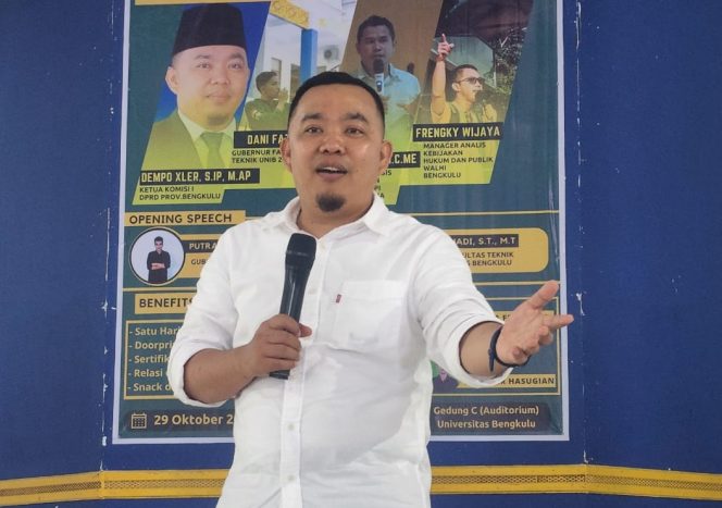 
					Ketua Komisi I DPRD Provinsi Bengkulu Dempo Xler