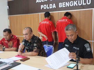 Wadir Resnarkoba Polda Bengkulu saat menggelar menggelar konferensi pers, Jumat, 24 November 2023.