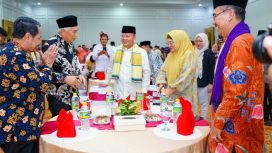 Gubernur Rohidin Mersyah bersama Pèrsatuan Bengkulu Malaysia dan Forum Pembauran Kebangsaan Riau di acara ramah tama, Jumat 17 November 2023. (Foto: Dok)