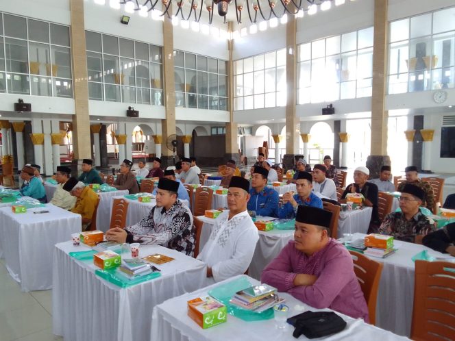 
					Pelatihan manejemen masjid untuk Imam dan khatib berlangsung. (Foto: Adit)