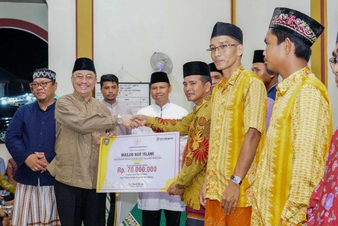 
					Pemprov Bengkulu Kembali Gelontorkan Bantuan untuk Pembangunan Masjid Selama Bulan Ramadhan, kali Ini di Kabupaten Mukomuko