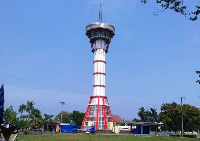 
					iew Tower yang ada di Lapangan Merdeka, Kota Bengkulu. (Foto: HS)